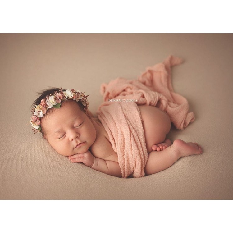 cheeseclot-wrap-in-use-powder-pink-colour.jpg