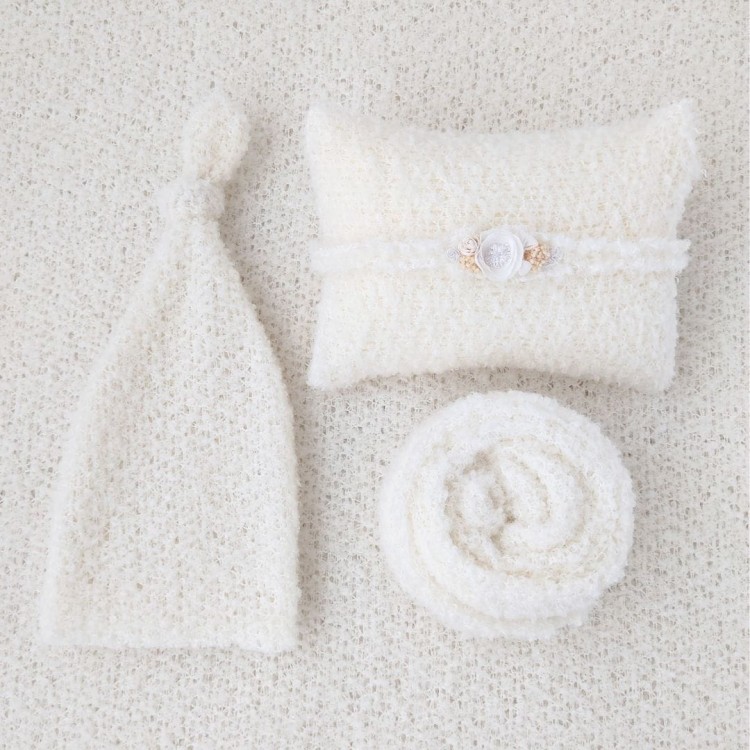 Complete Cuddly newborn set – backdrop, wrap, pillow, hat & headband - off white.jpg