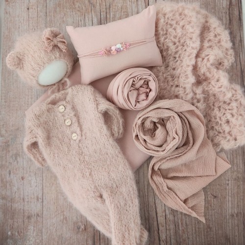 newborn-styling-set-nude-pink-romper-blanket-and-backdrop-set-flatlay.jpg