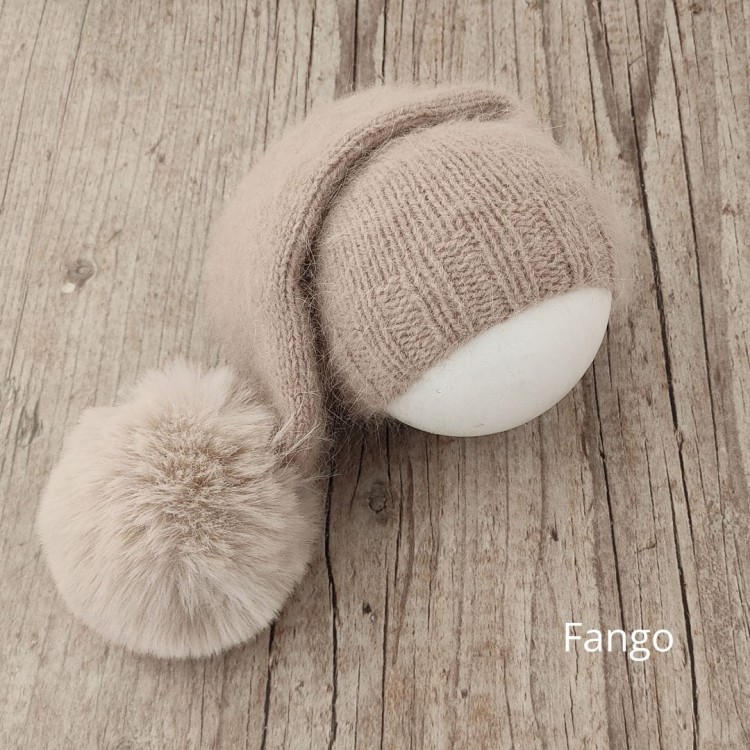 handknitted-newborn-hat-fango.jpg