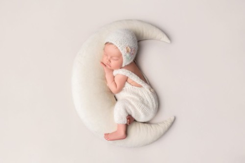 newborn-knitted-flower-outfit.jpg