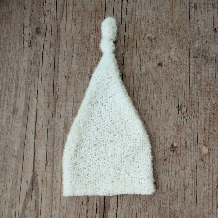 newborn sleely hat - cuddly off white.jpg