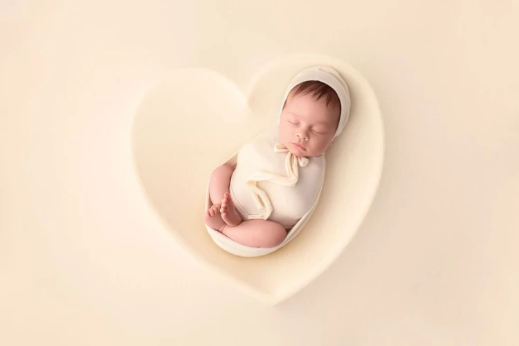 Stella-backdrop-wrap-bonnet-in-use.jpg