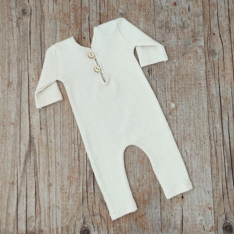 newborn-outfit-light beige-laura (5).jpg
