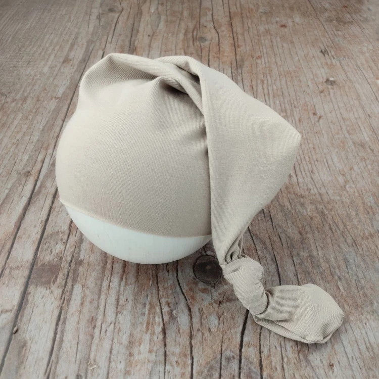 newborn sleepy hat pola stone.jpg