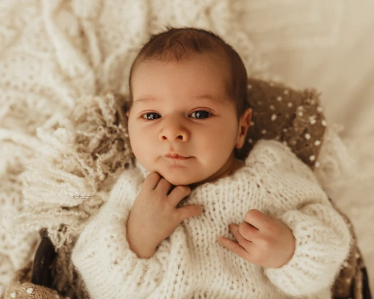 newborn knitted pullower .jpg
