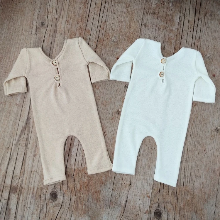 newborn-photography-outfit-light beige-and-white-sonia.jpg