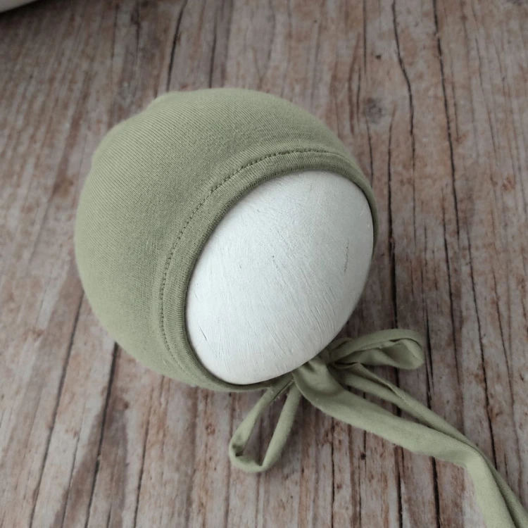 newborn bonnet - pola olive.jpg