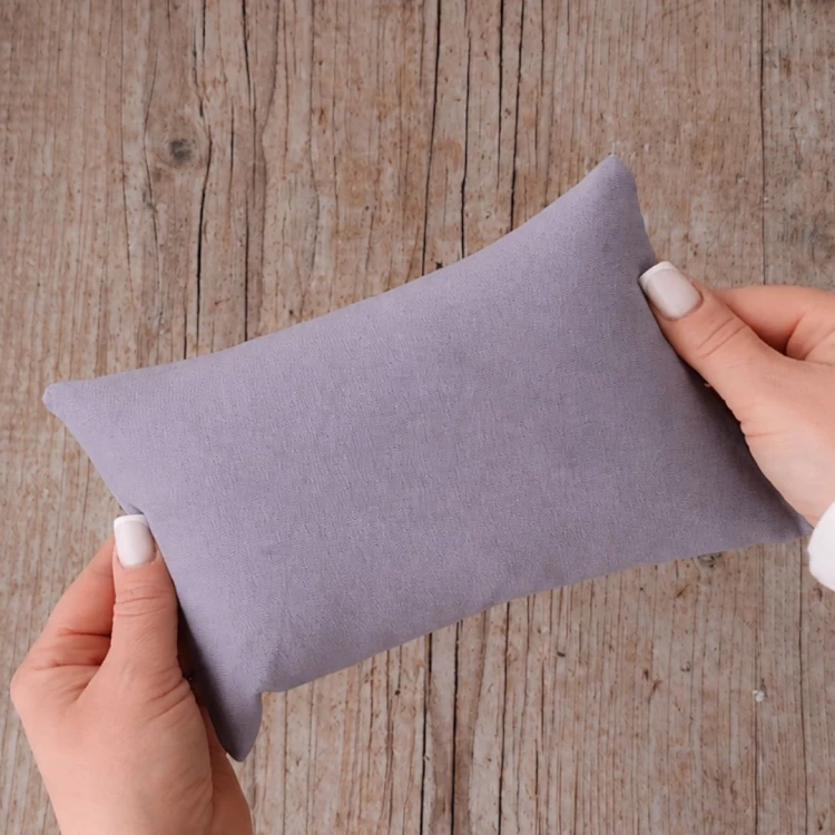 newborn photography pillow - megan - lila.jpg