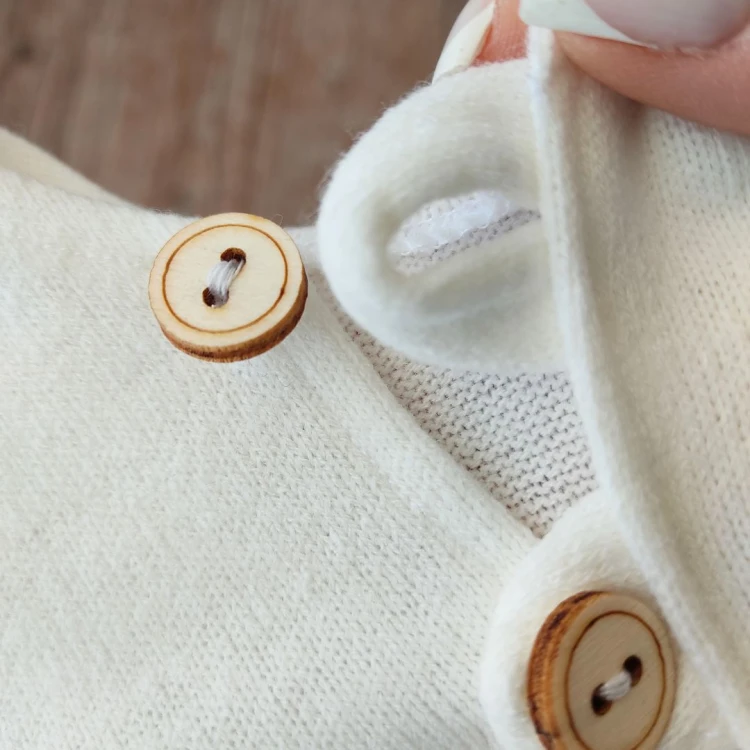 photography-newborn-romper-details-close-up.jpg