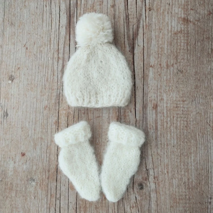 newborn-socks-newborn-hat.jpg