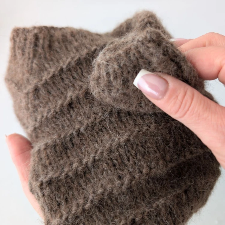 Hand-Knitted-newborn Sweater (5).jpg