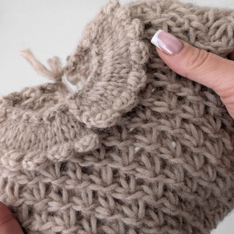 Hand-Knitted-newborn Sweater (14).jpg