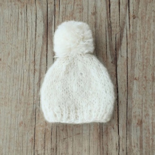 molly_pompom_hat_off_white.jpg