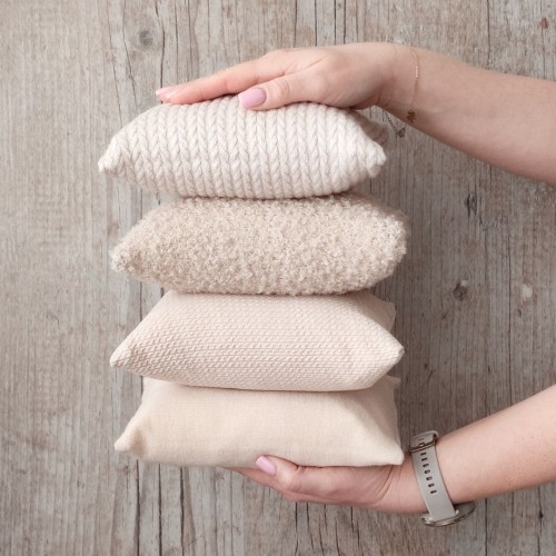 beige_newborn_photography_pillows.jpg