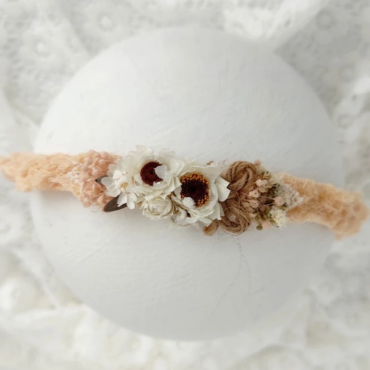 gauze crown_morela.jpg